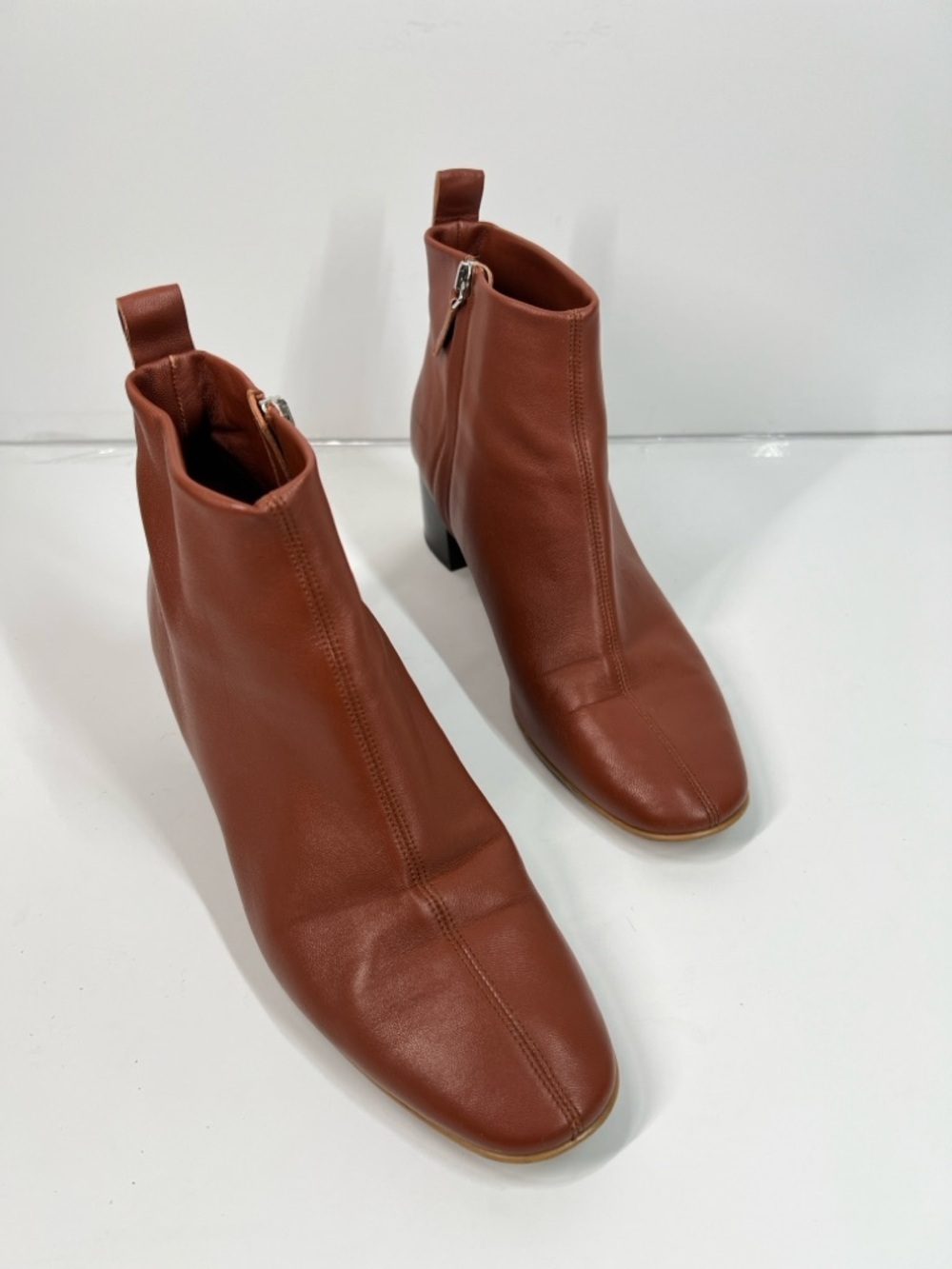 EVERLANE Size 8.5 Soft Leather Short Heel Side Zip Made In Italy